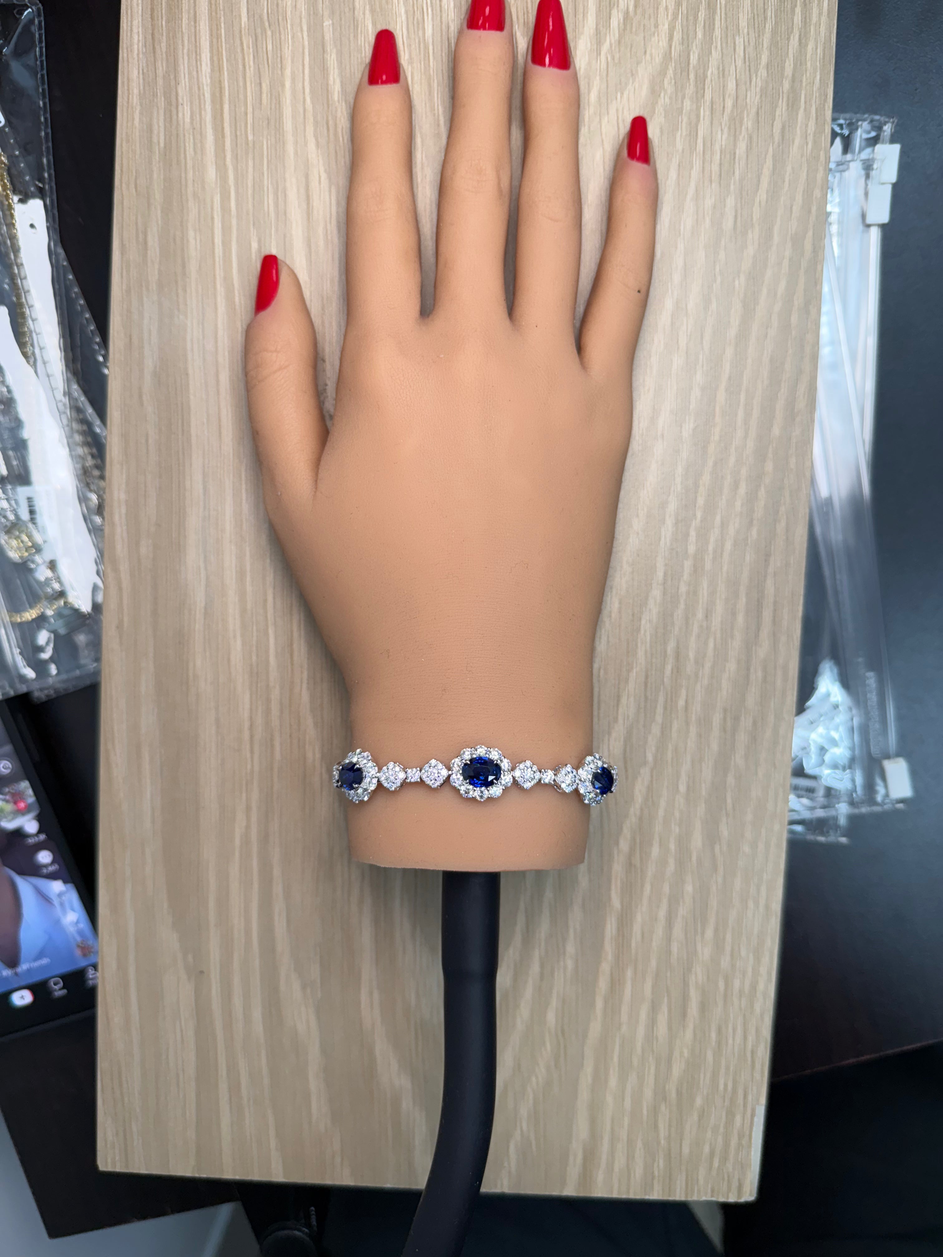 Natural Blue Oval Sapphire & Diamond Bracelet Gia CERTIFIED