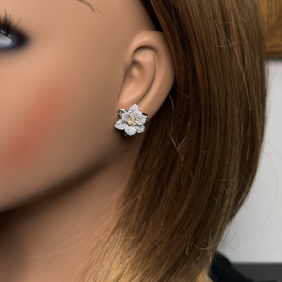 Natural Yellow Round Diamond Earring