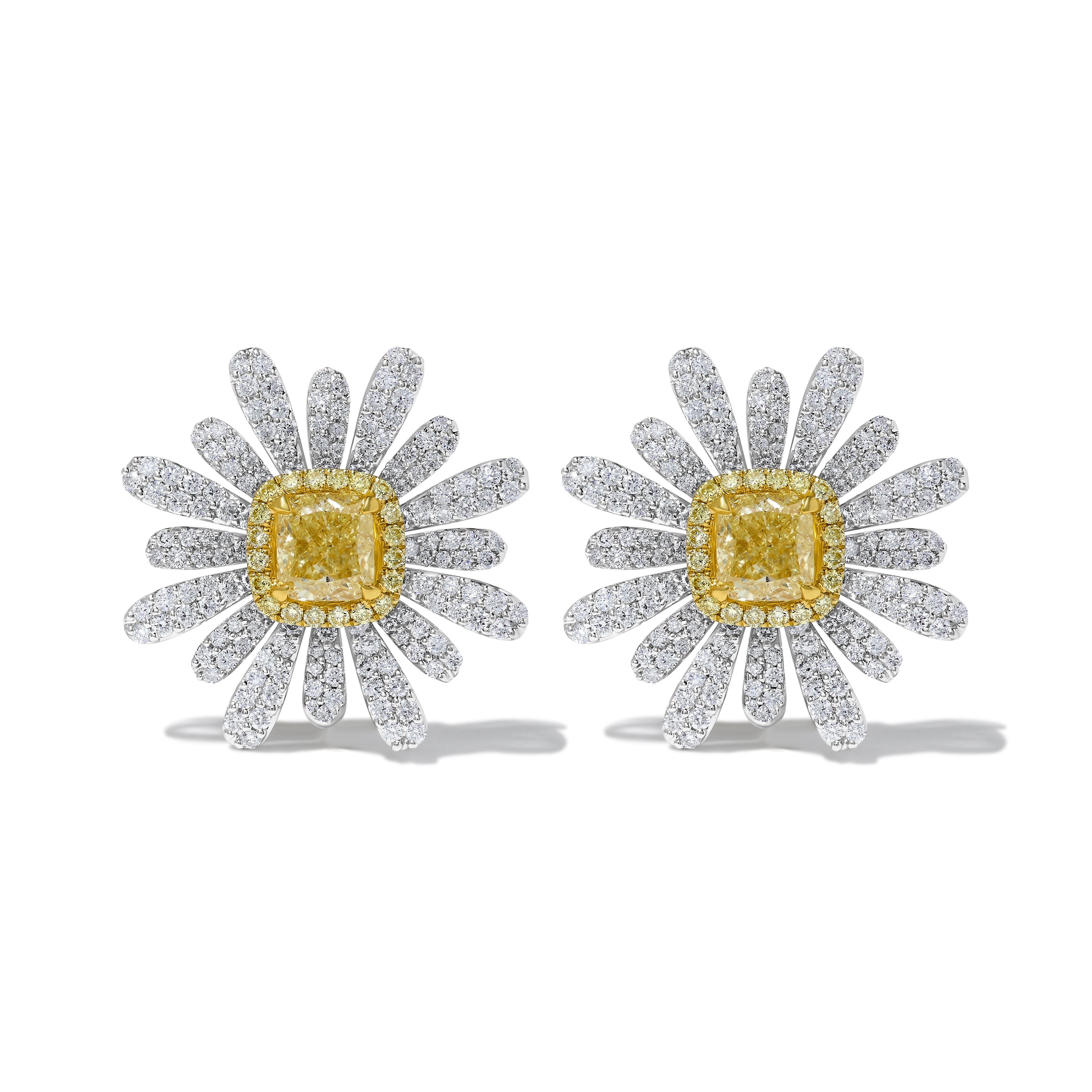 GIA Yellow Cushion Cut Diamond Earrings JE0C014H