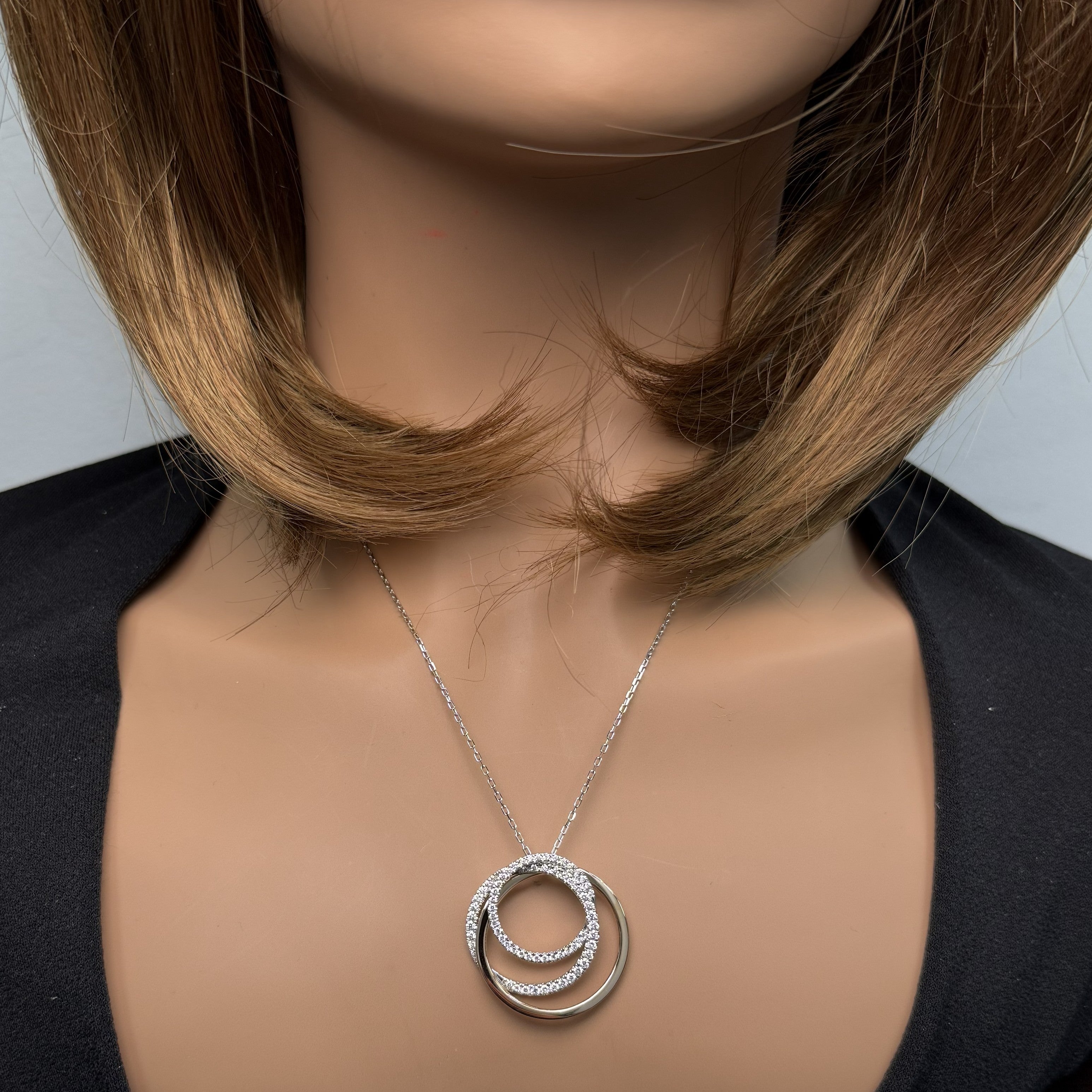 Natural White Round Diamond Pendant