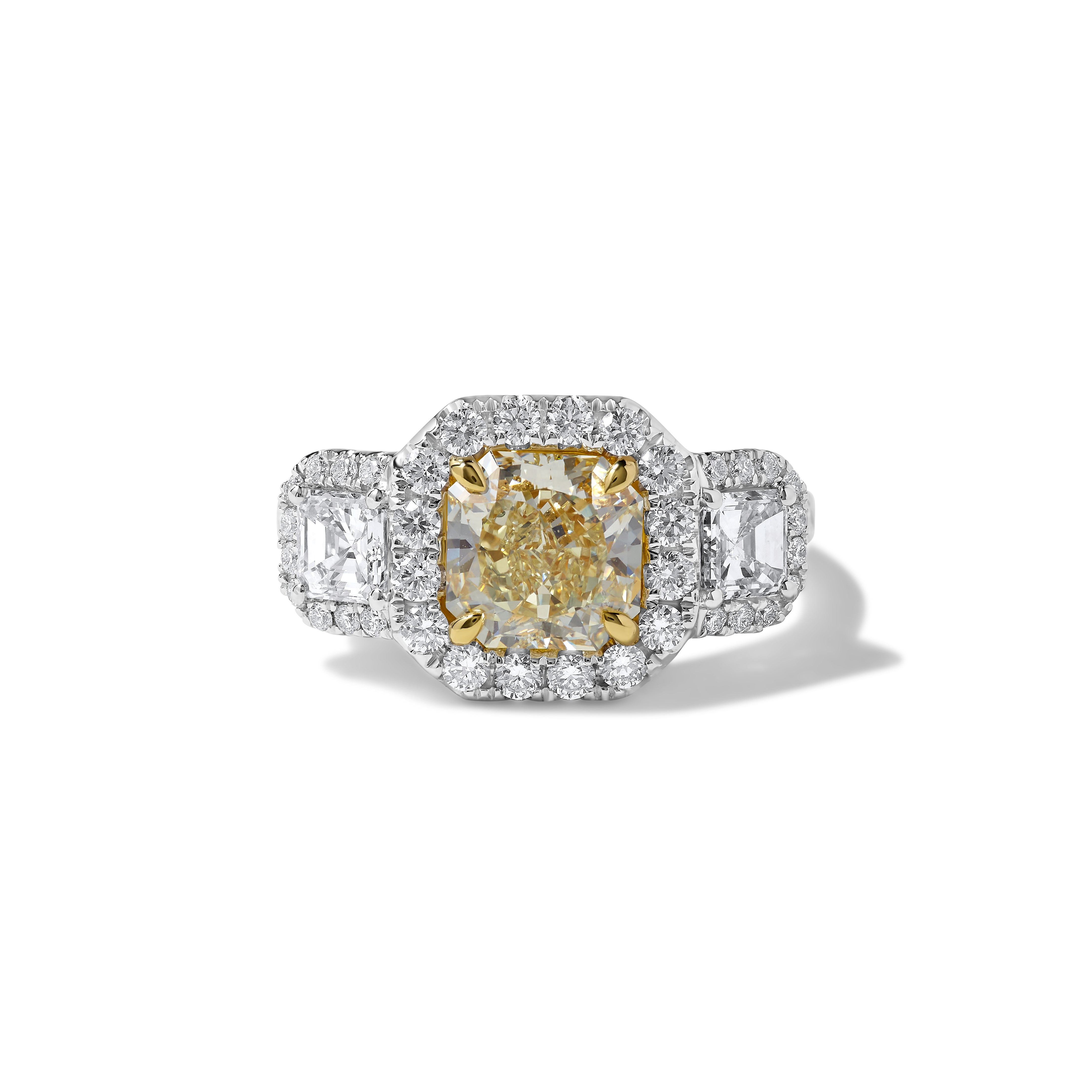 GIA Yellow Radiant Cut Diamond Ring JR2P84GH