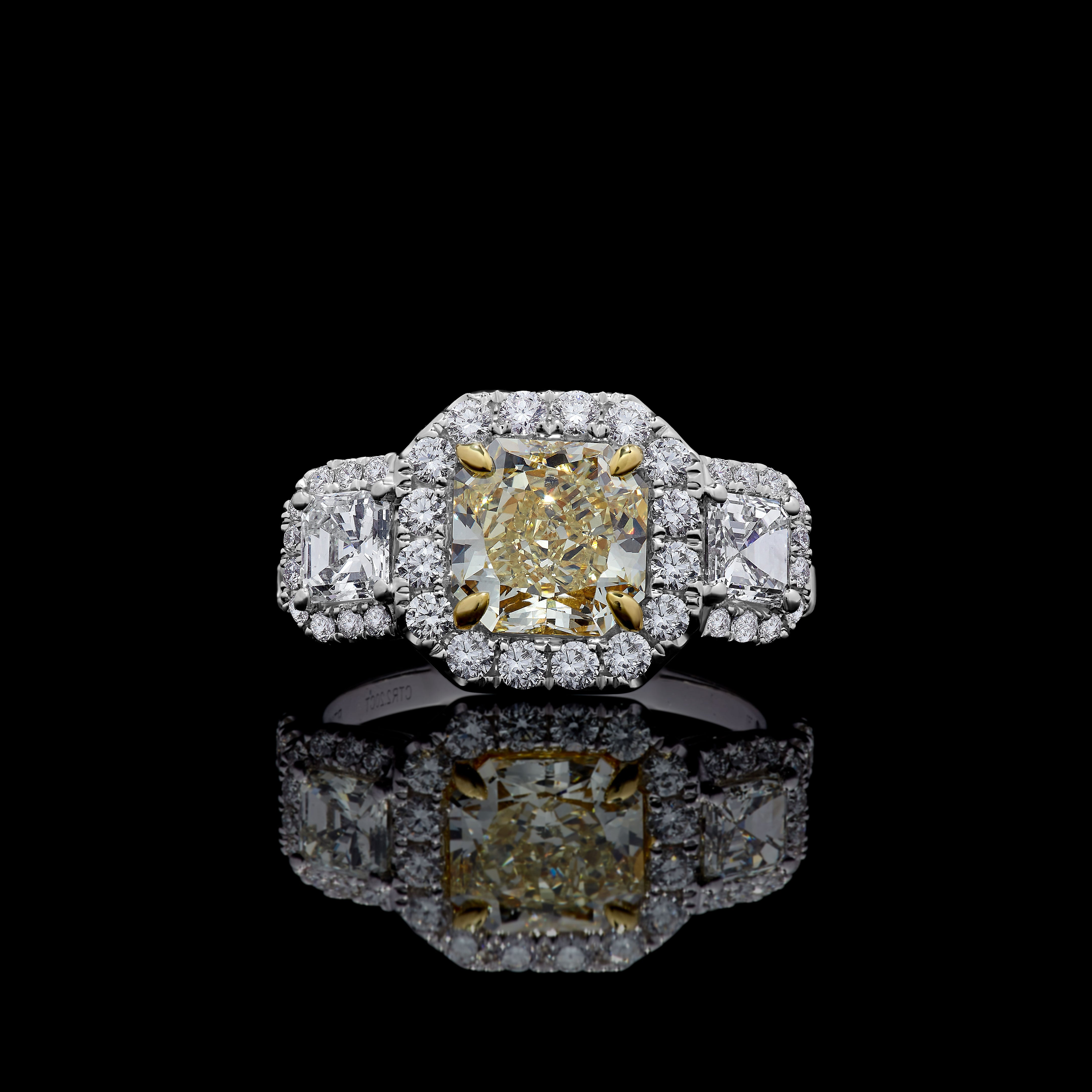 GIA Yellow Radiant Cut Diamond Ring JR2P84GH