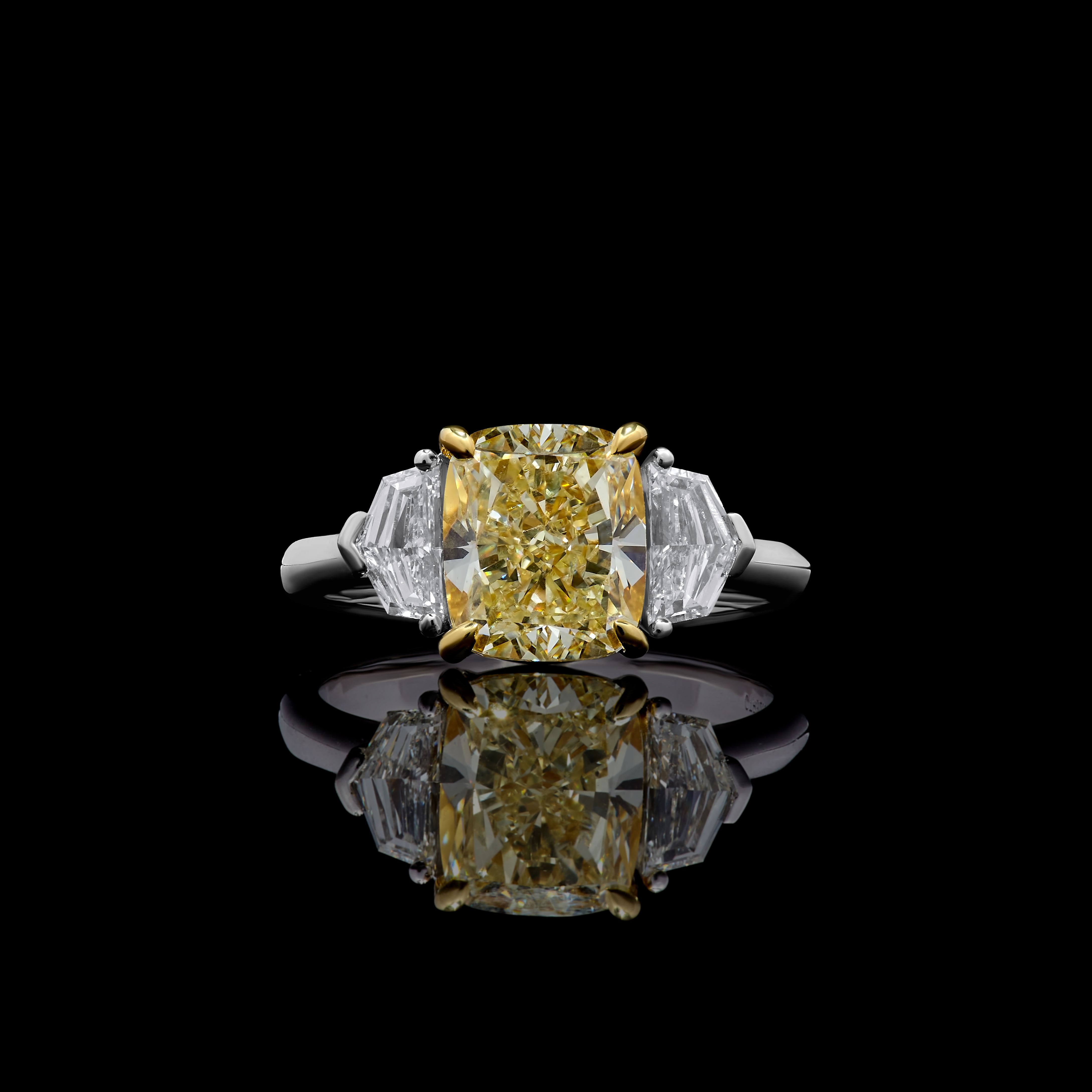 GIA Yellow Cushion Cut Diamond Ring JR3P52GH