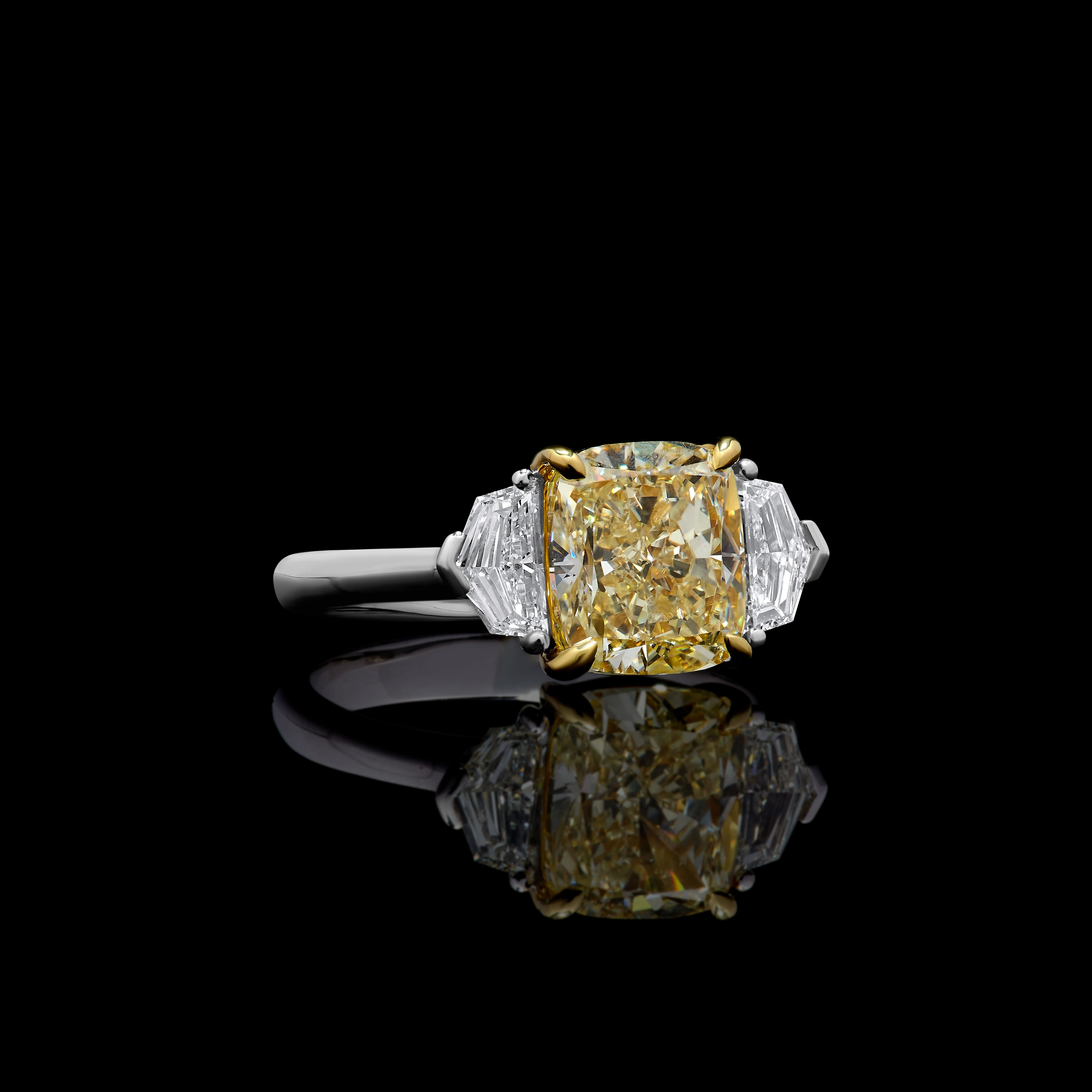 GIA Yellow Cushion Cut Diamond Ring JR3P52GH