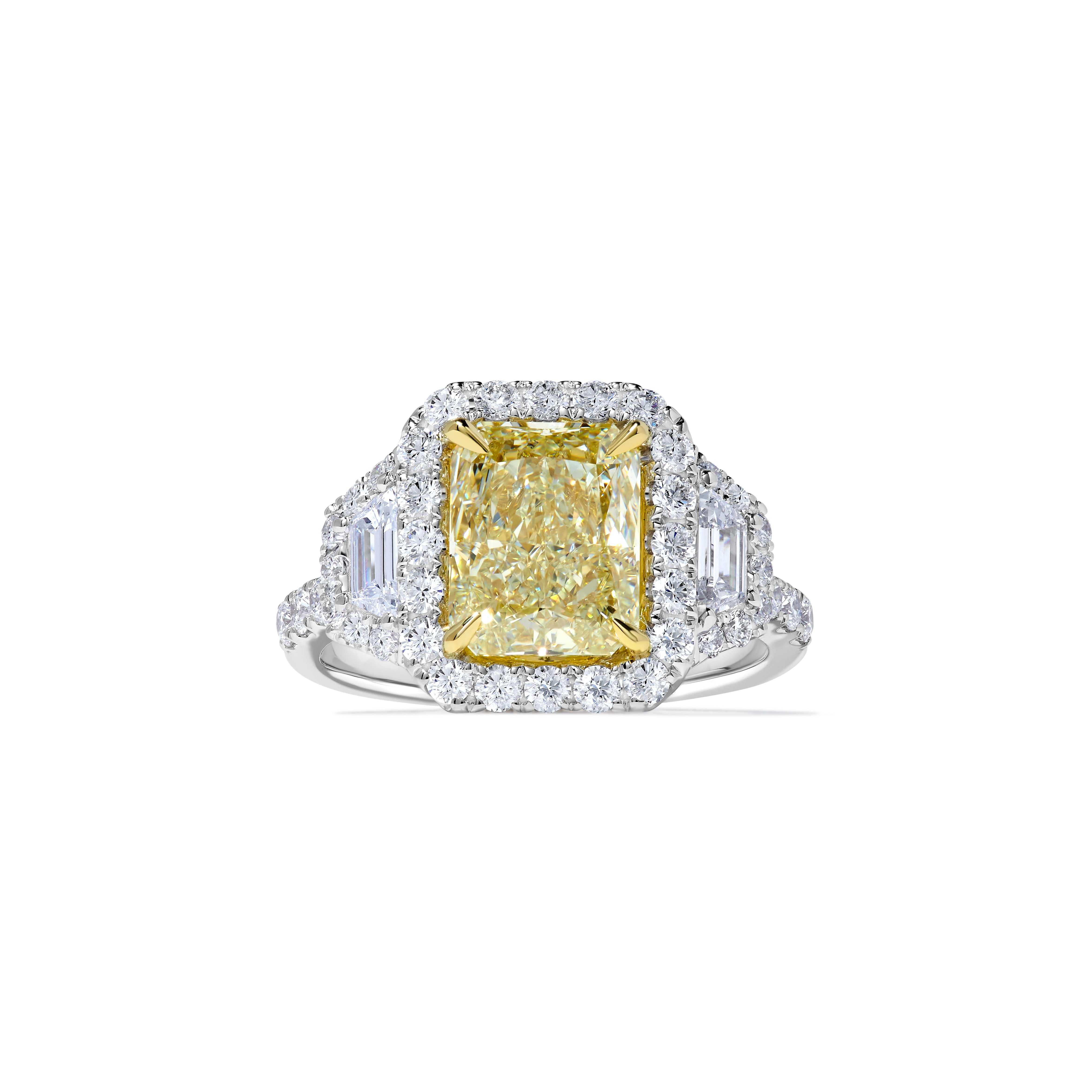 GIA Yellow Radiant Cut Diamond Ring JR3P56GH