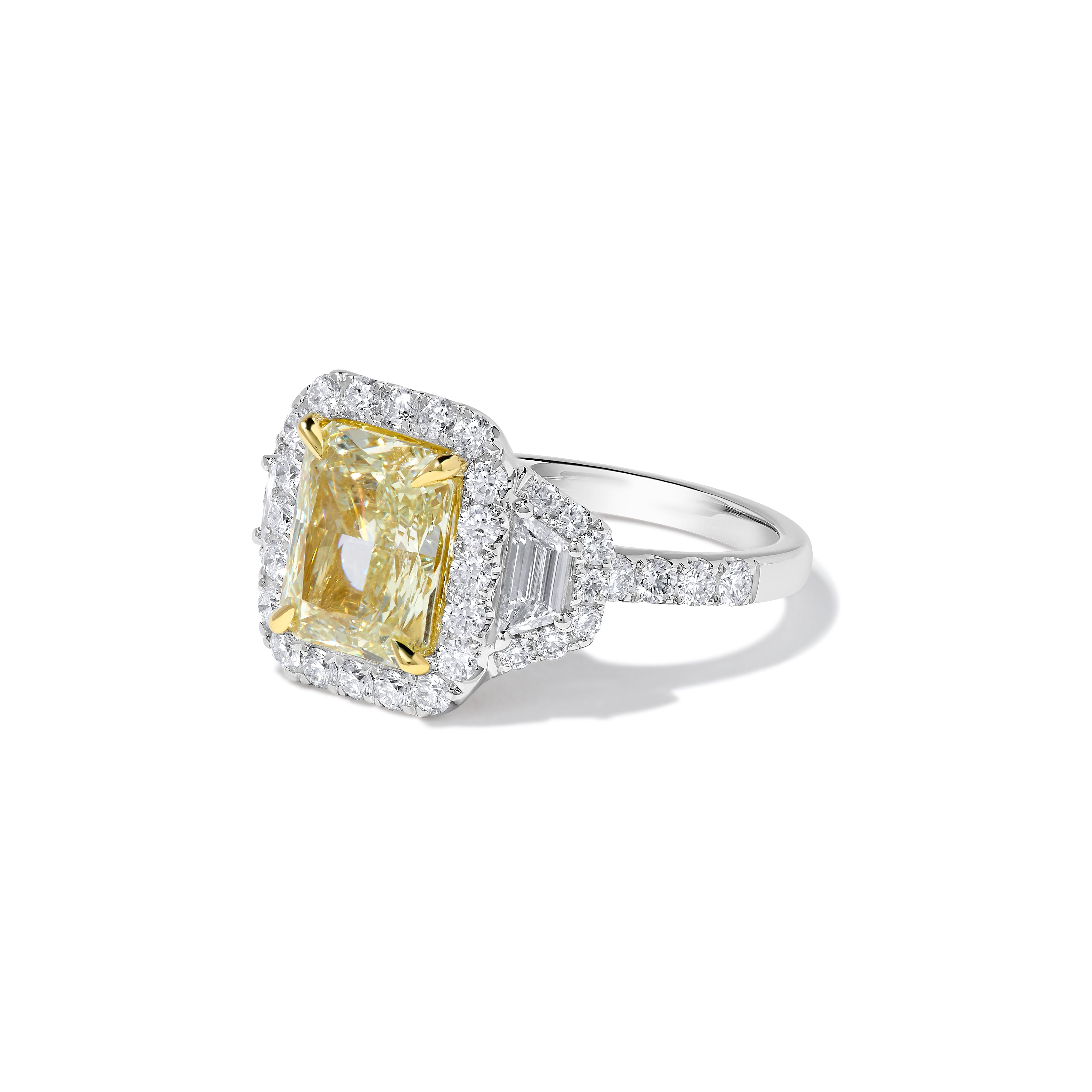 GIA Yellow Radiant Cut Diamond Ring JR3P56GH