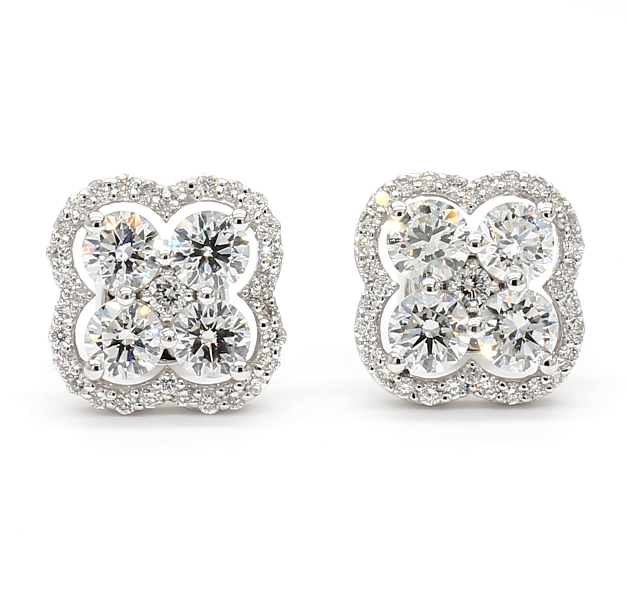 Natural White Round Diamond Earring product image 1