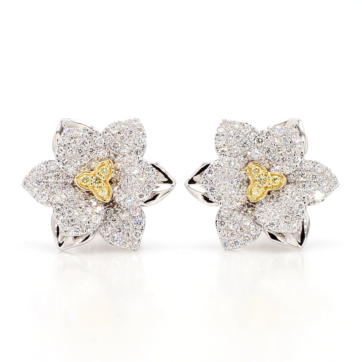 Natural Yellow Round Diamond Earring