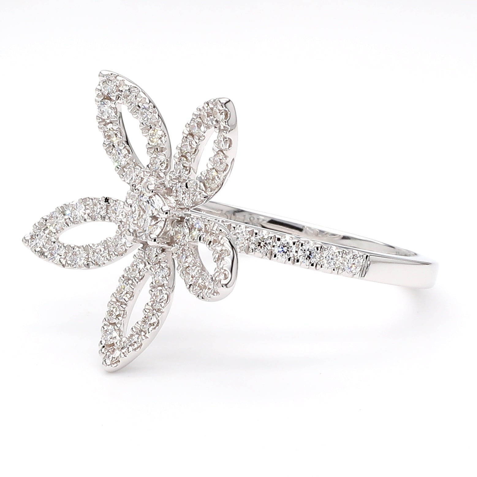 Natural White Round Diamond Ring