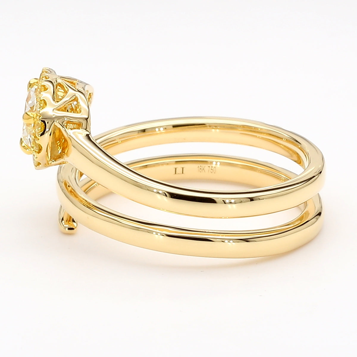 Natural White Pear Diamond Ring | GIA Certified