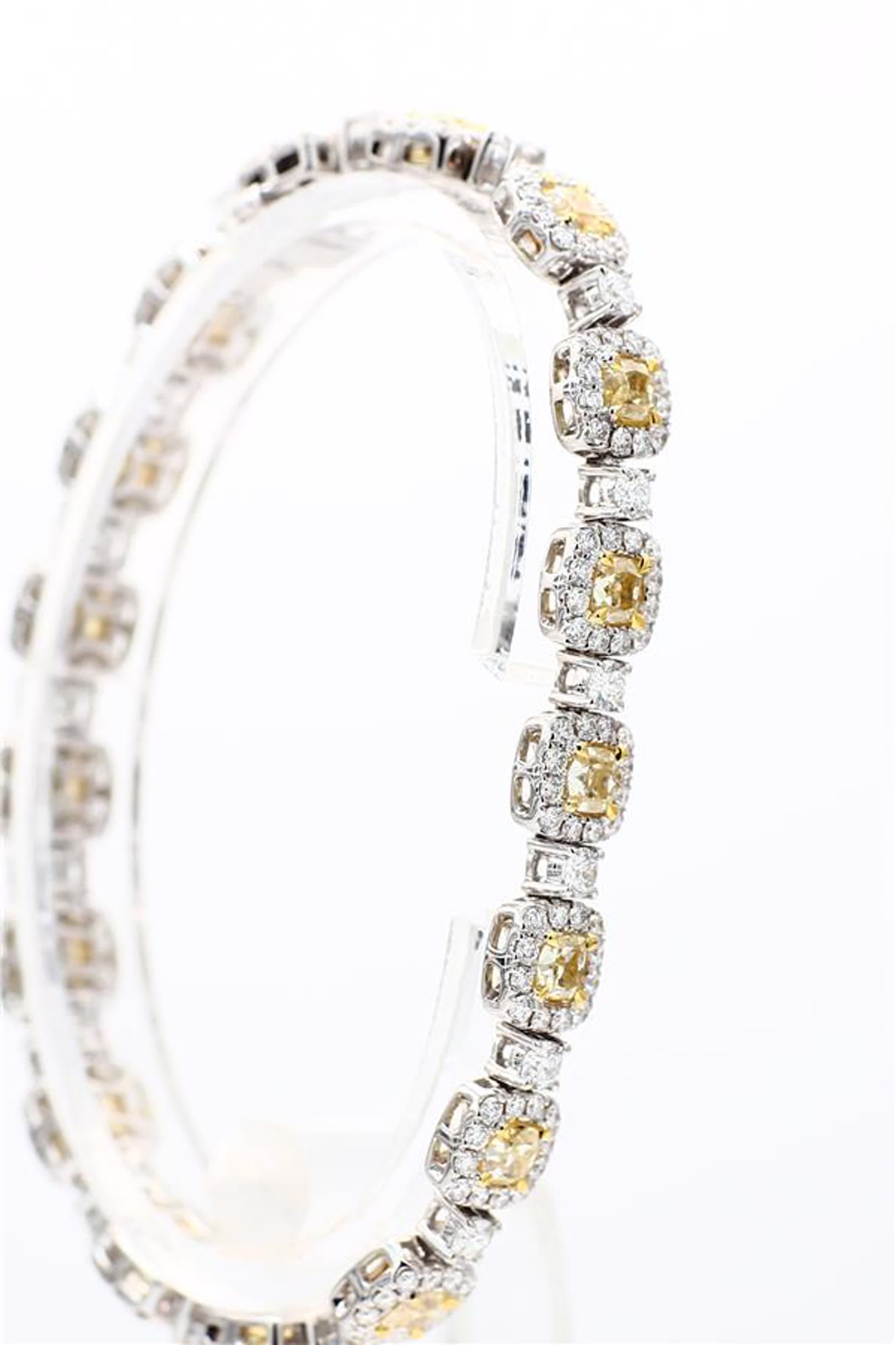 Natural Yellow Cushion and White Diamond 9.01 Carat TW Gold Bracelet