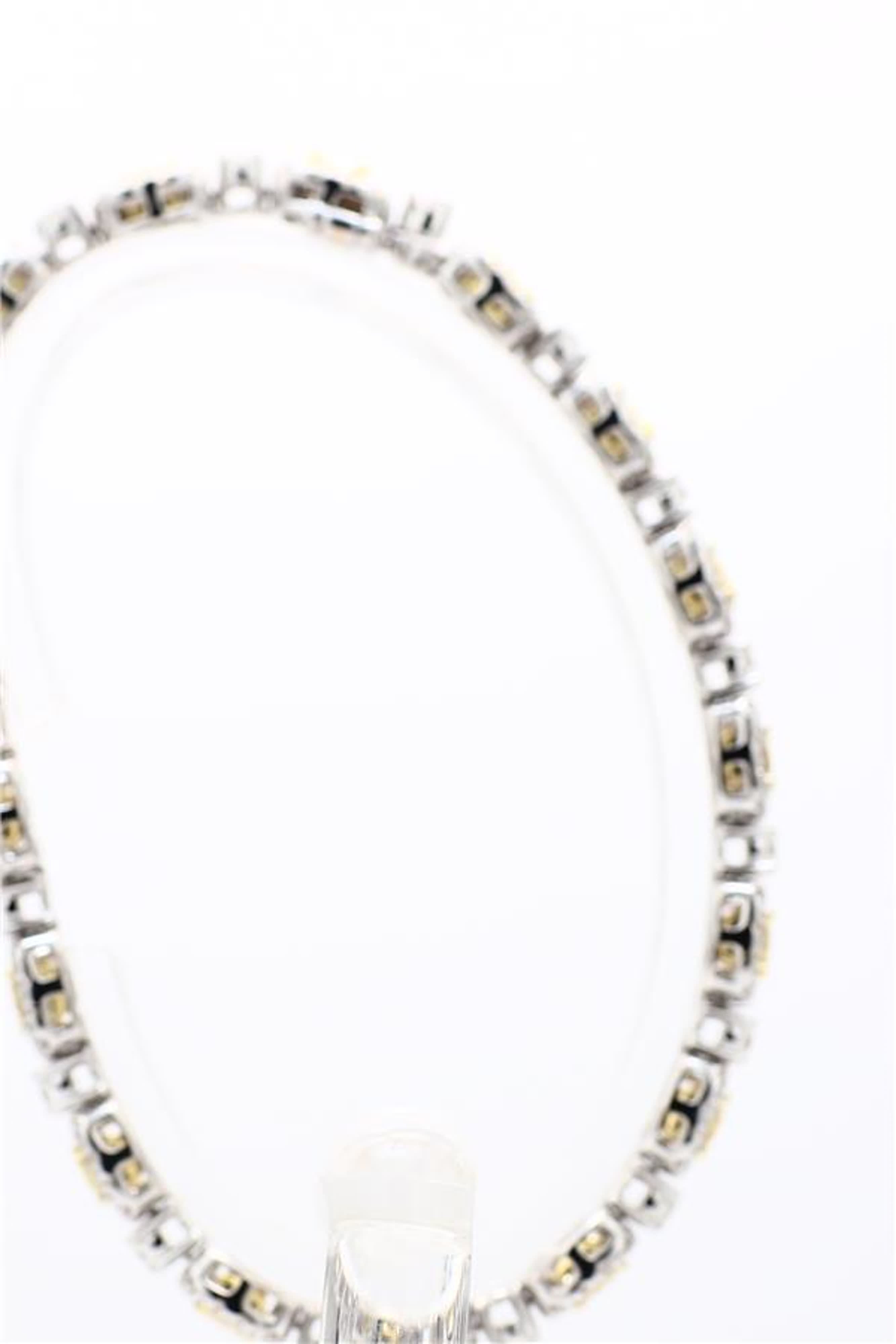 Natural Yellow Cushion and White Diamond 9.01 Carat TW Gold Bracelet