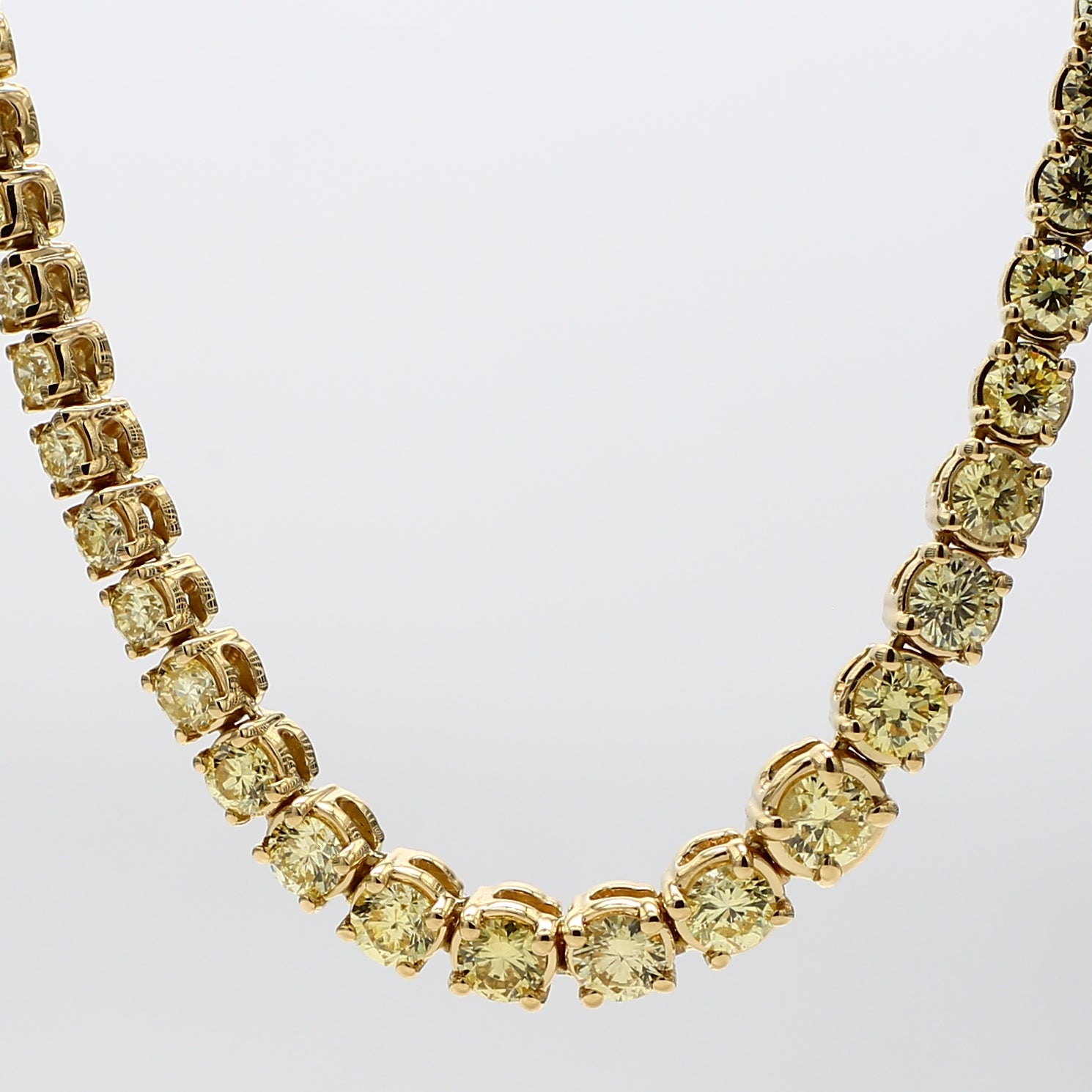 Pink Round Diamond Bracelet JB0158GX