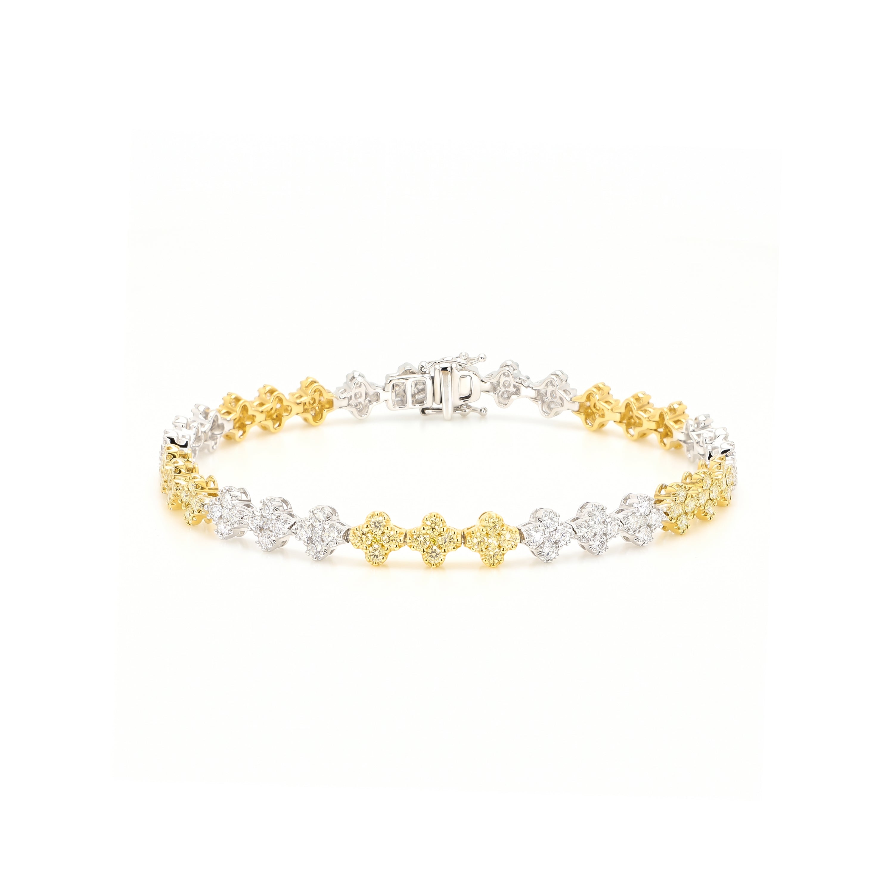 Natural Yellow Round Diamond Clover Bracelet