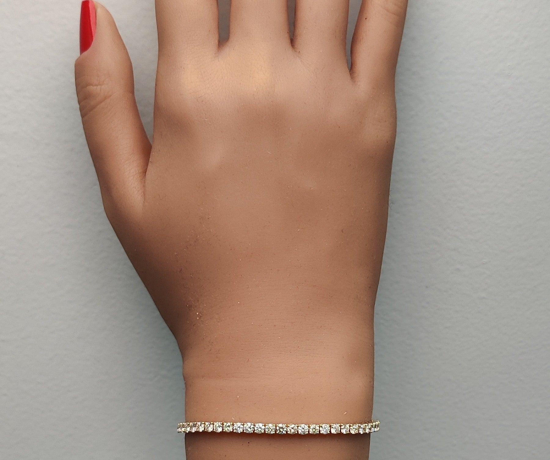 Natural White Round Diamond Bracelet