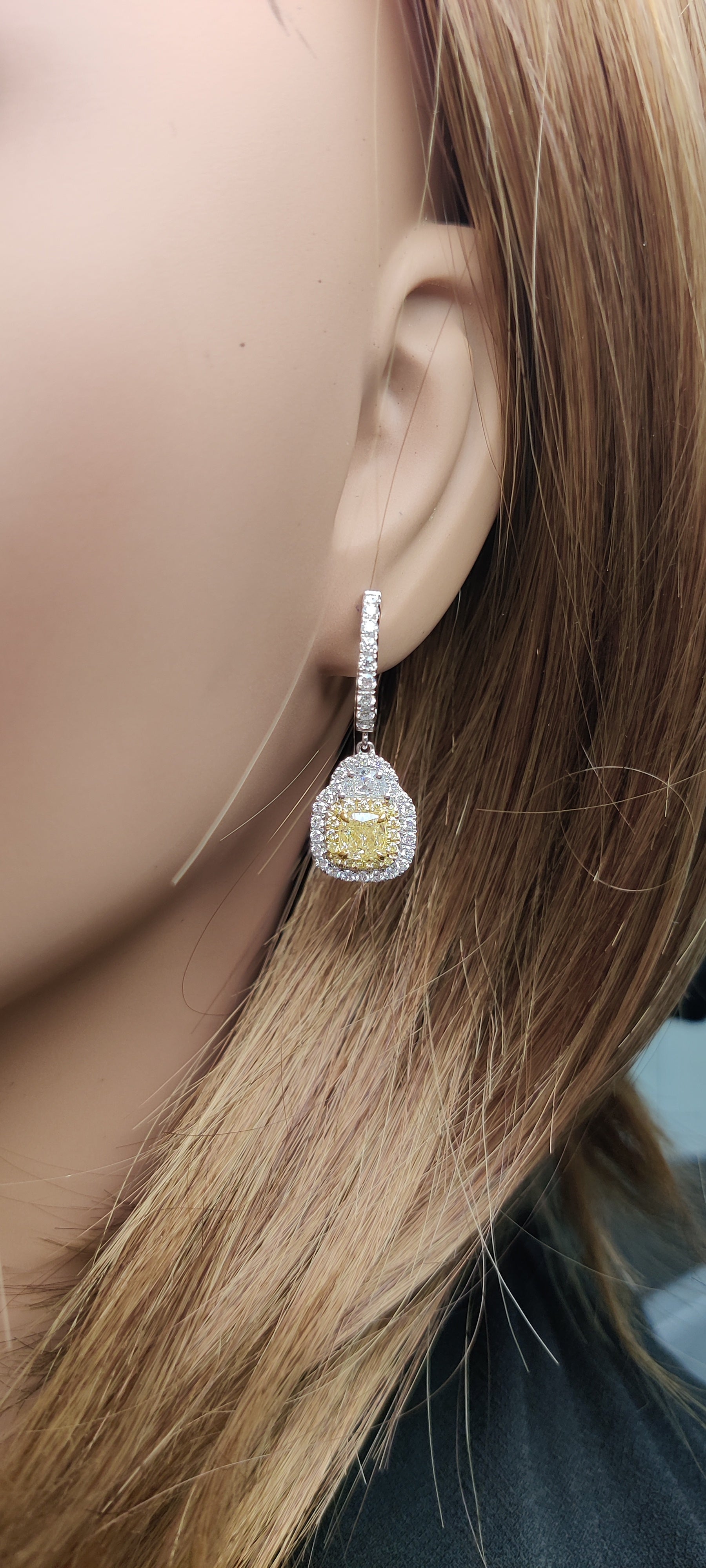 Natural Yellow Cushion Diamond Earring GIA Certified product image 5