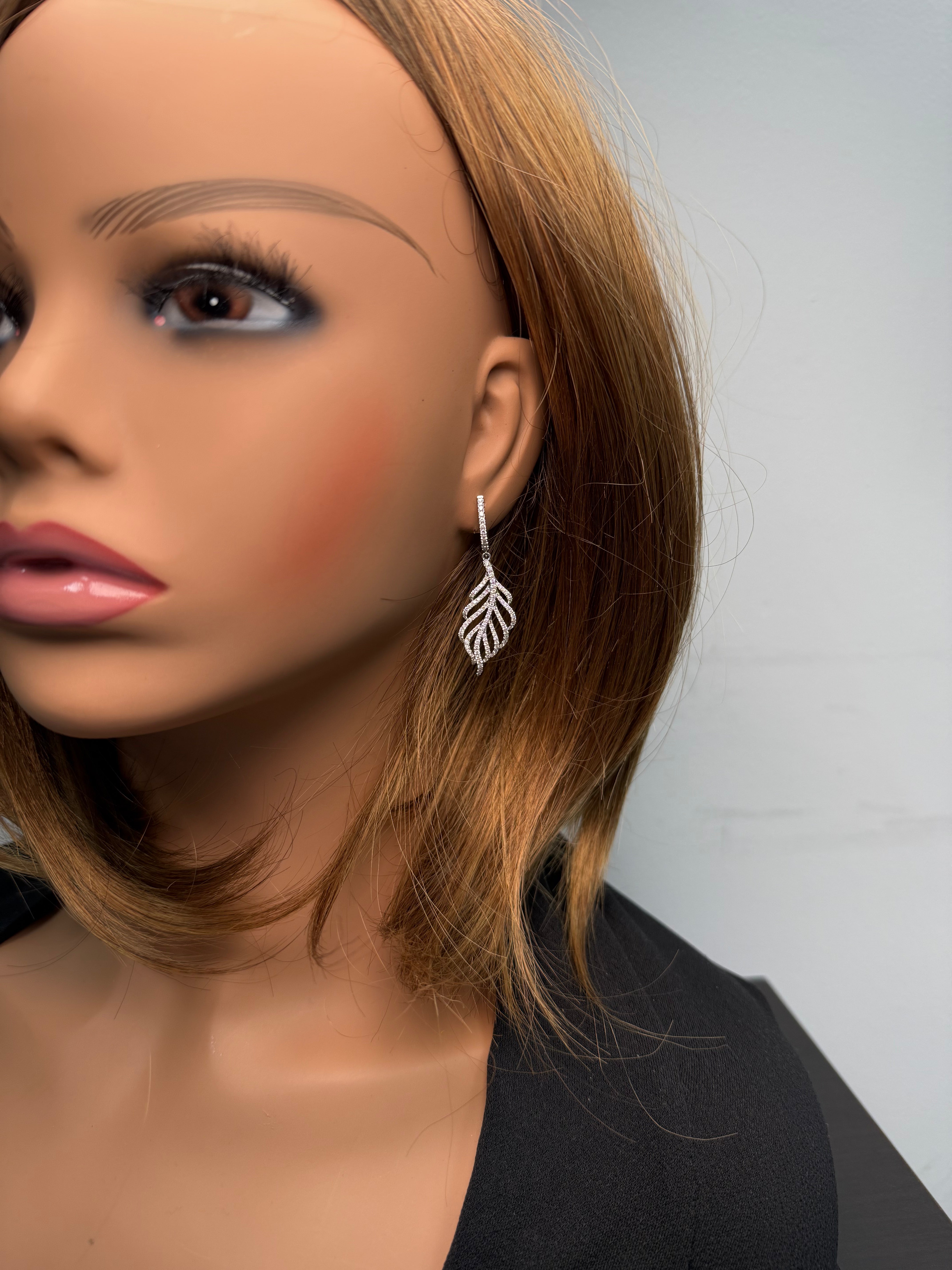 Natural Round Diamond Earring