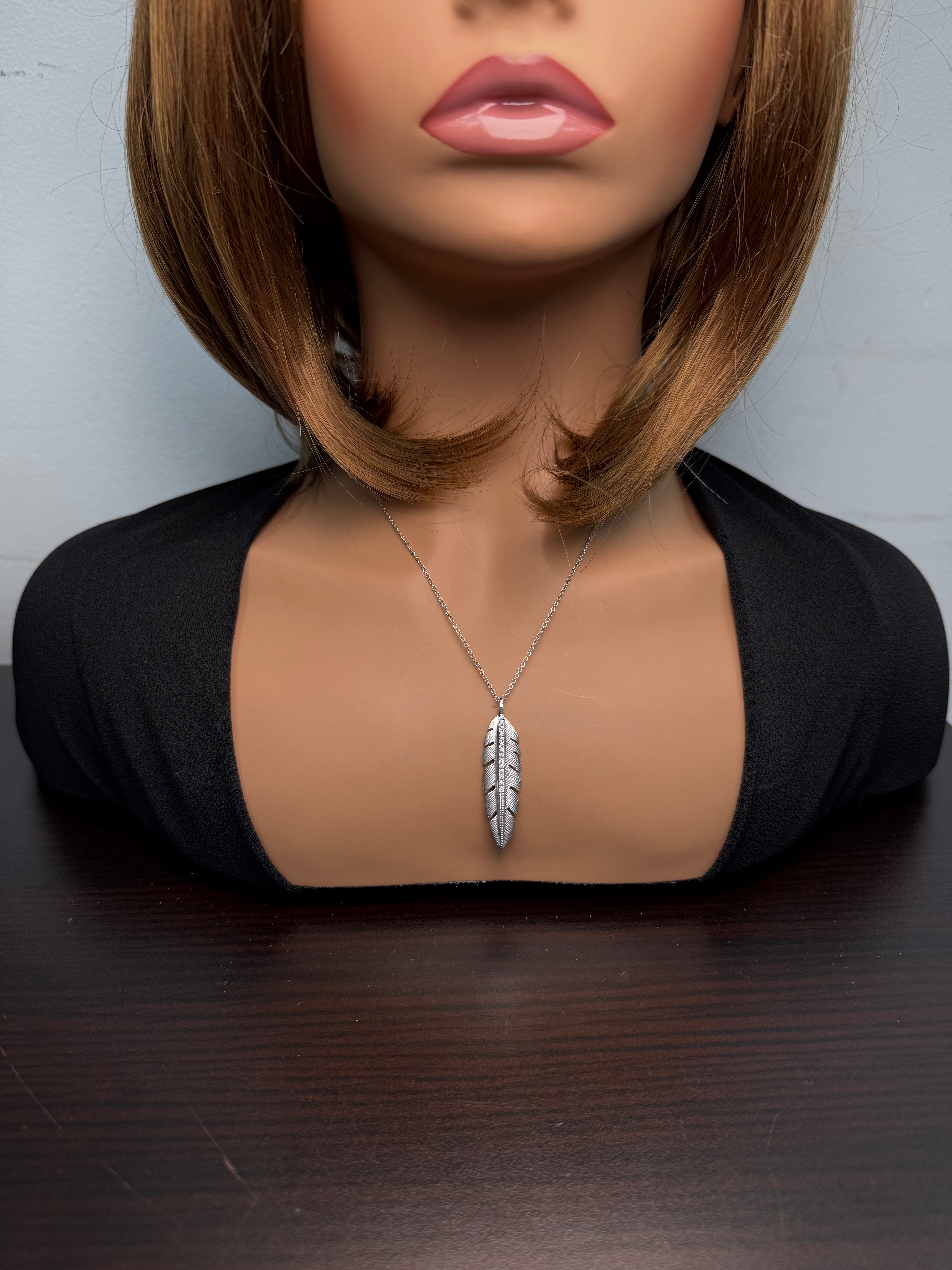 Natural White Round Diamond Necklace