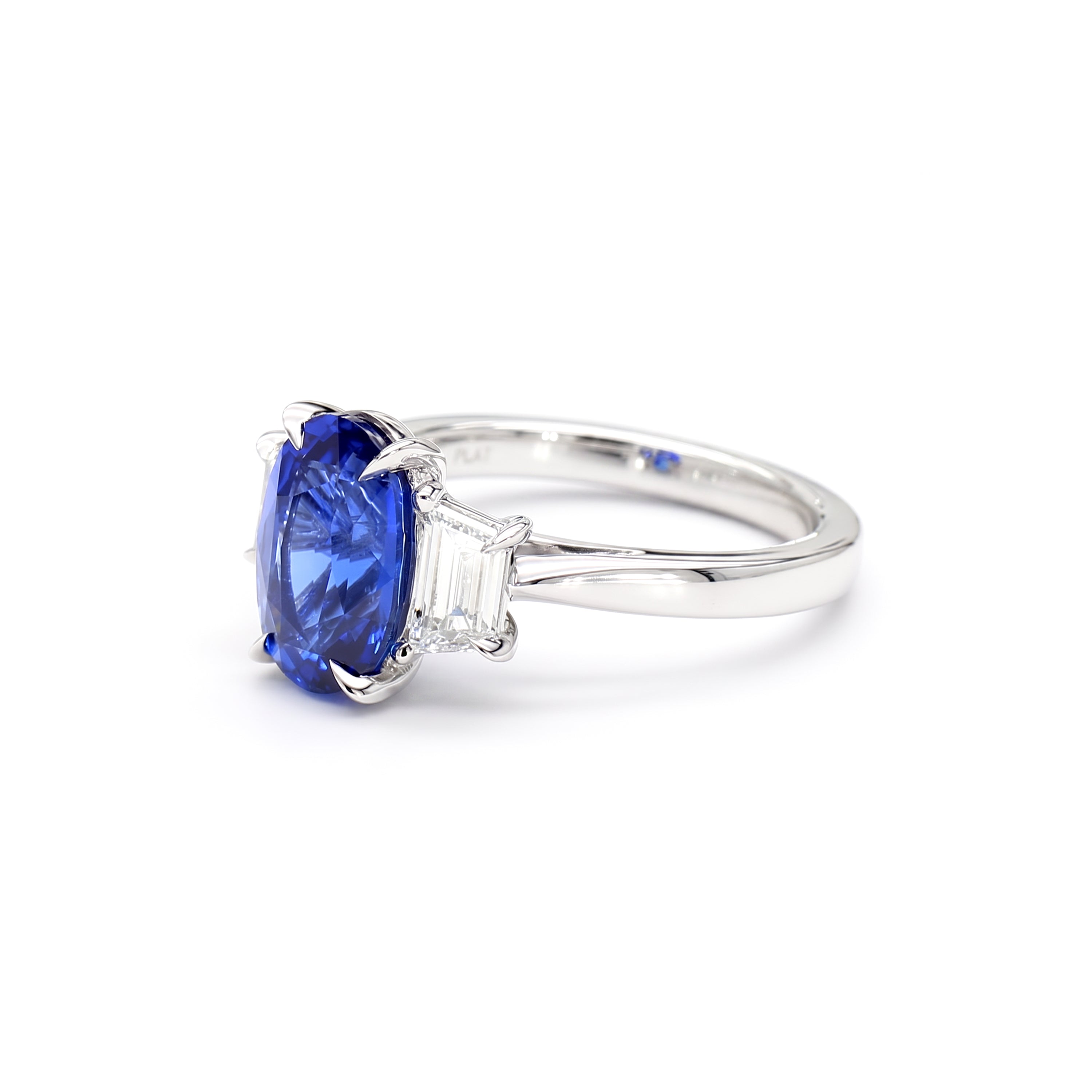 Natural Oval Sapphire & Diamond Three Stone Ring | GIA Certified