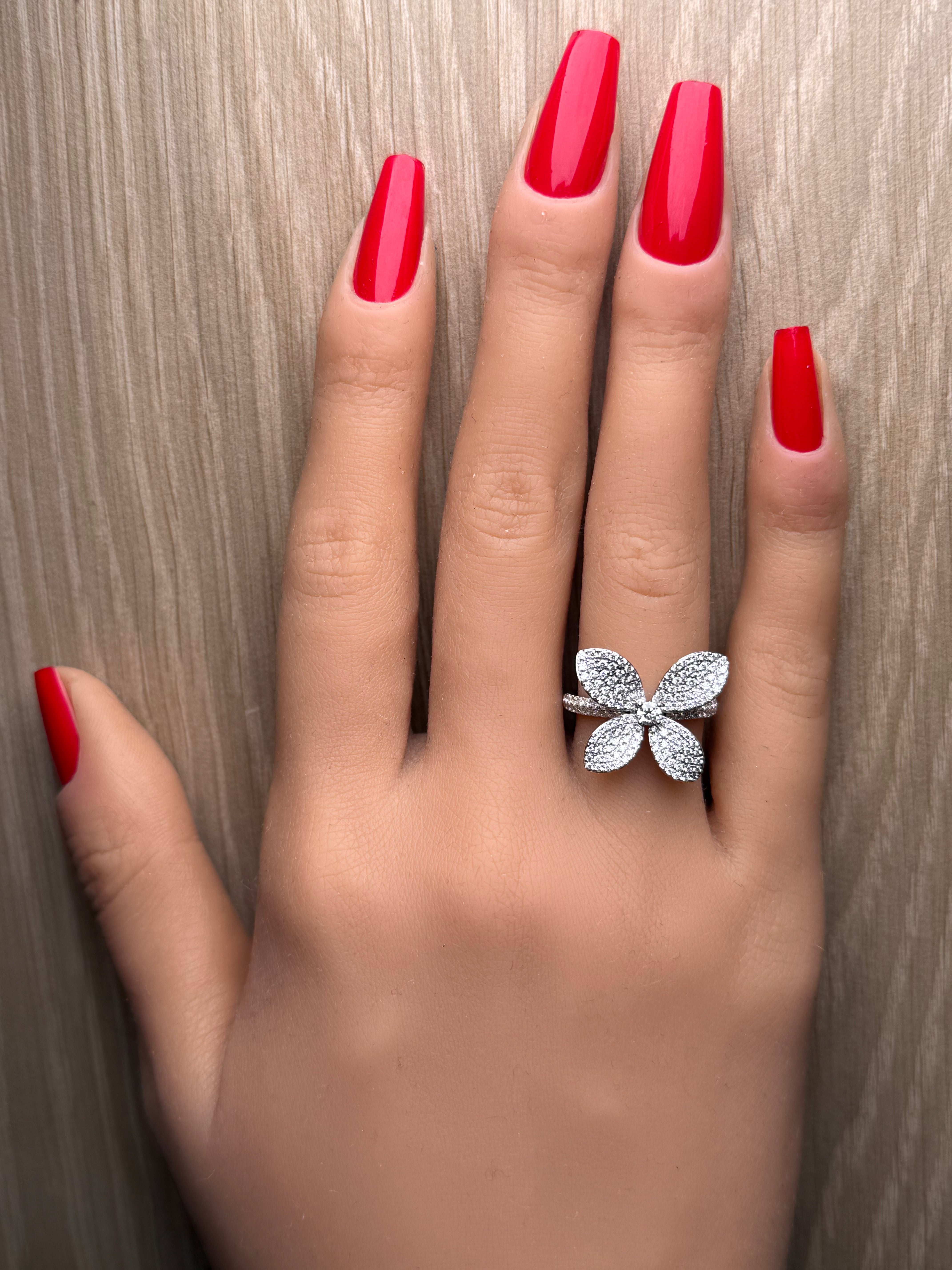 Natural White Round Diamond Ring