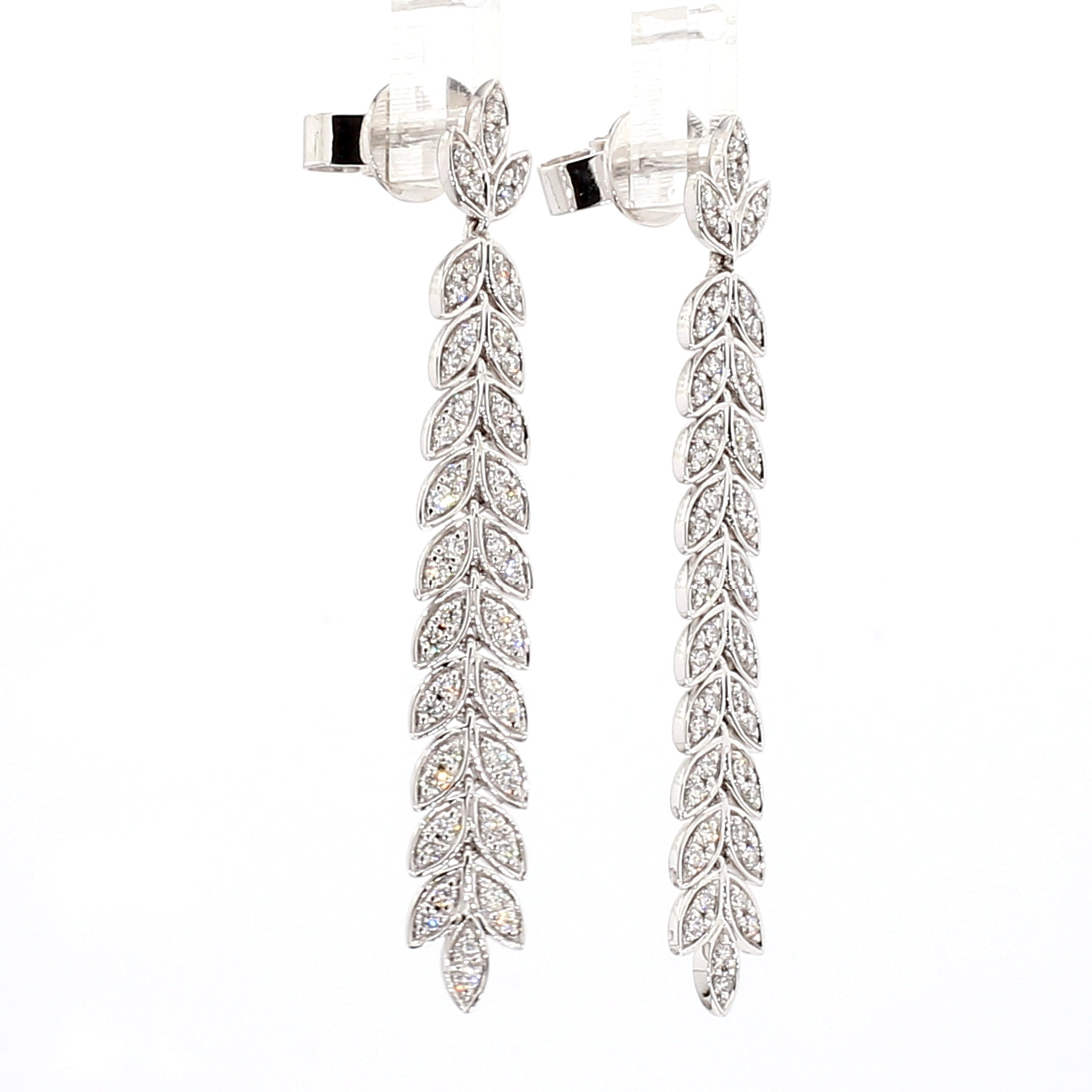 Natural White Round Diamond Earring