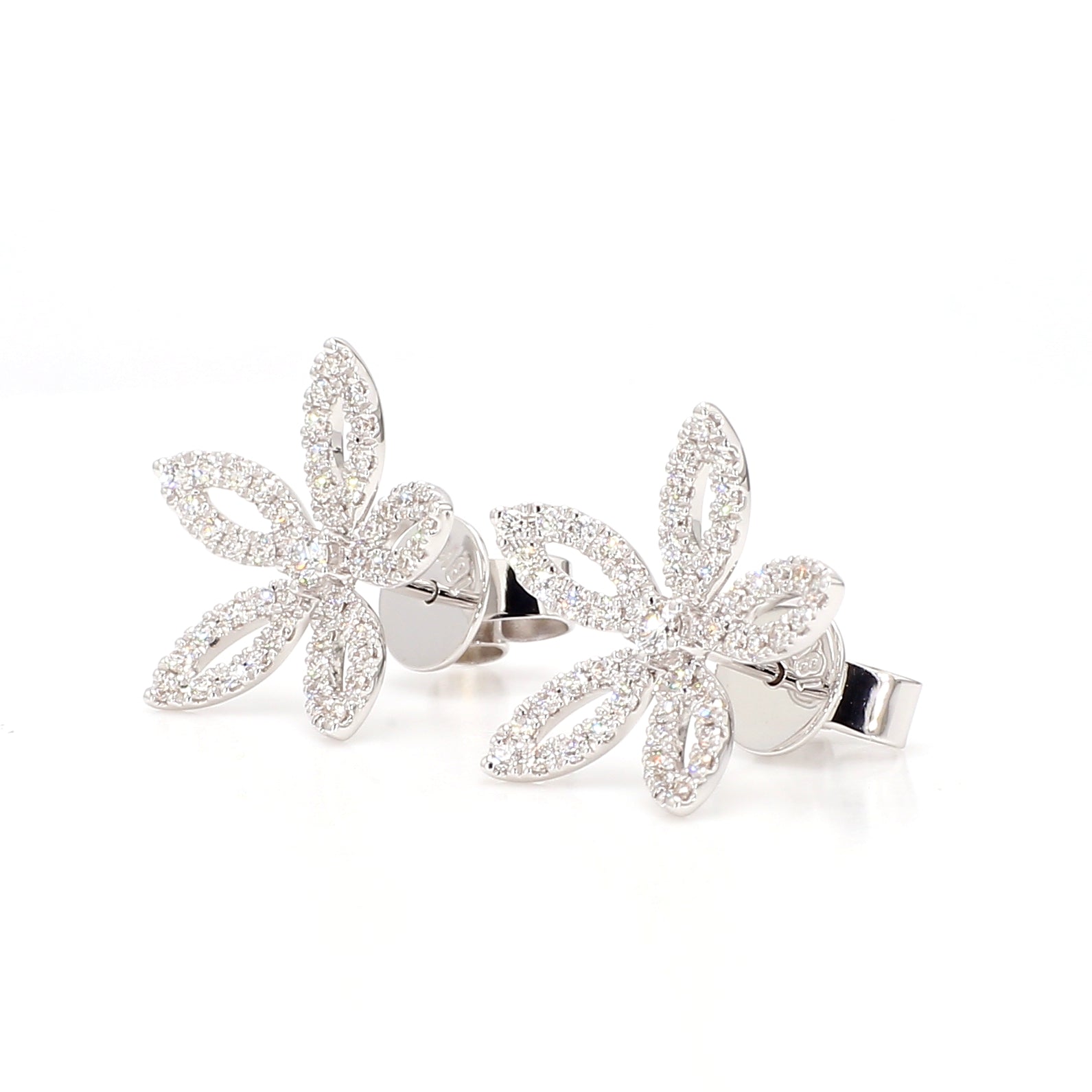 Natural White Round Diamond Earring