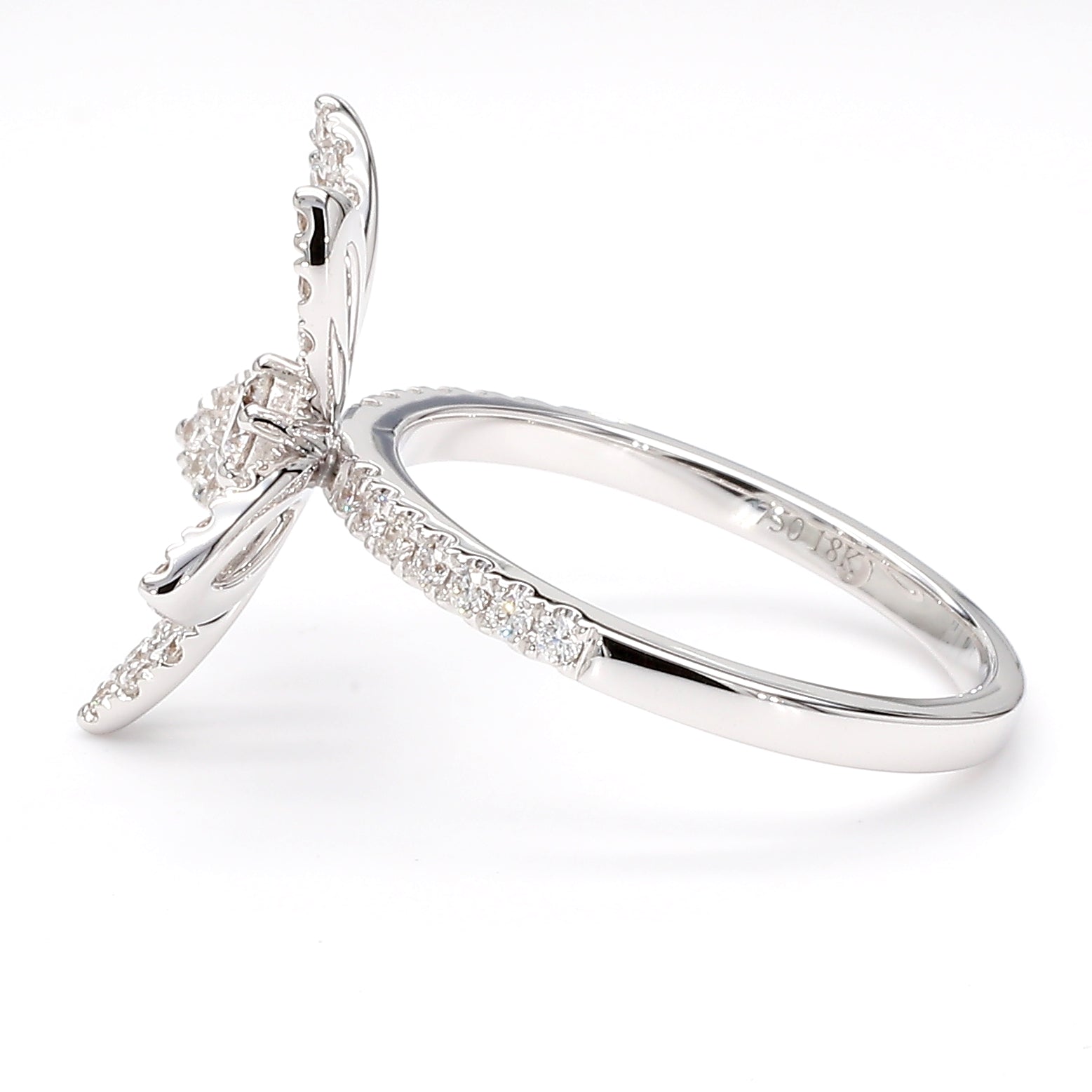 Natural White Round Diamond Ring