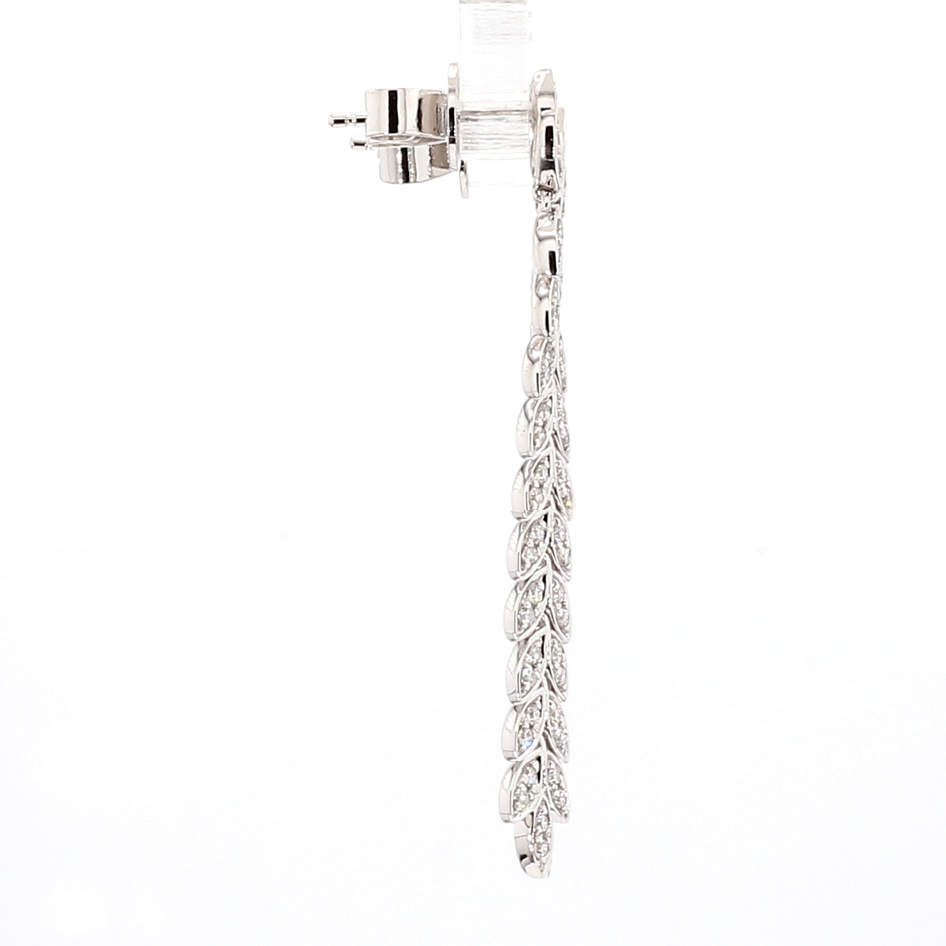 Natural White Round Diamond Earring