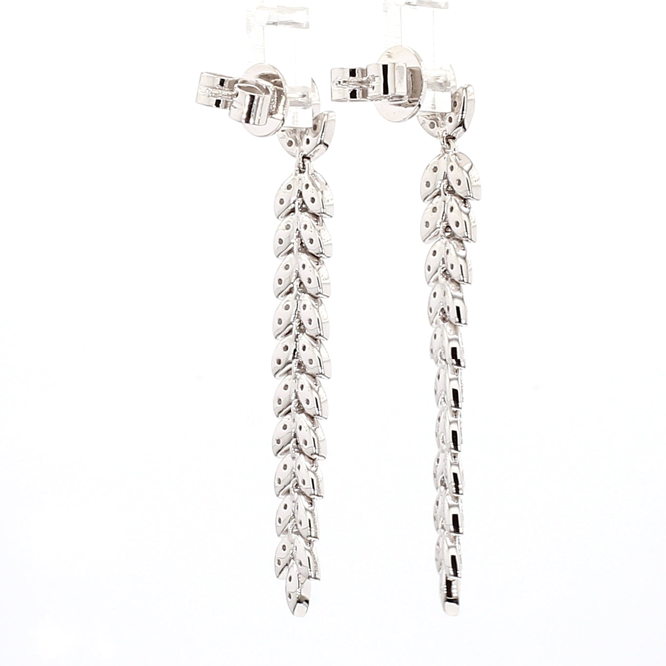 Natural White Round Diamond Earring