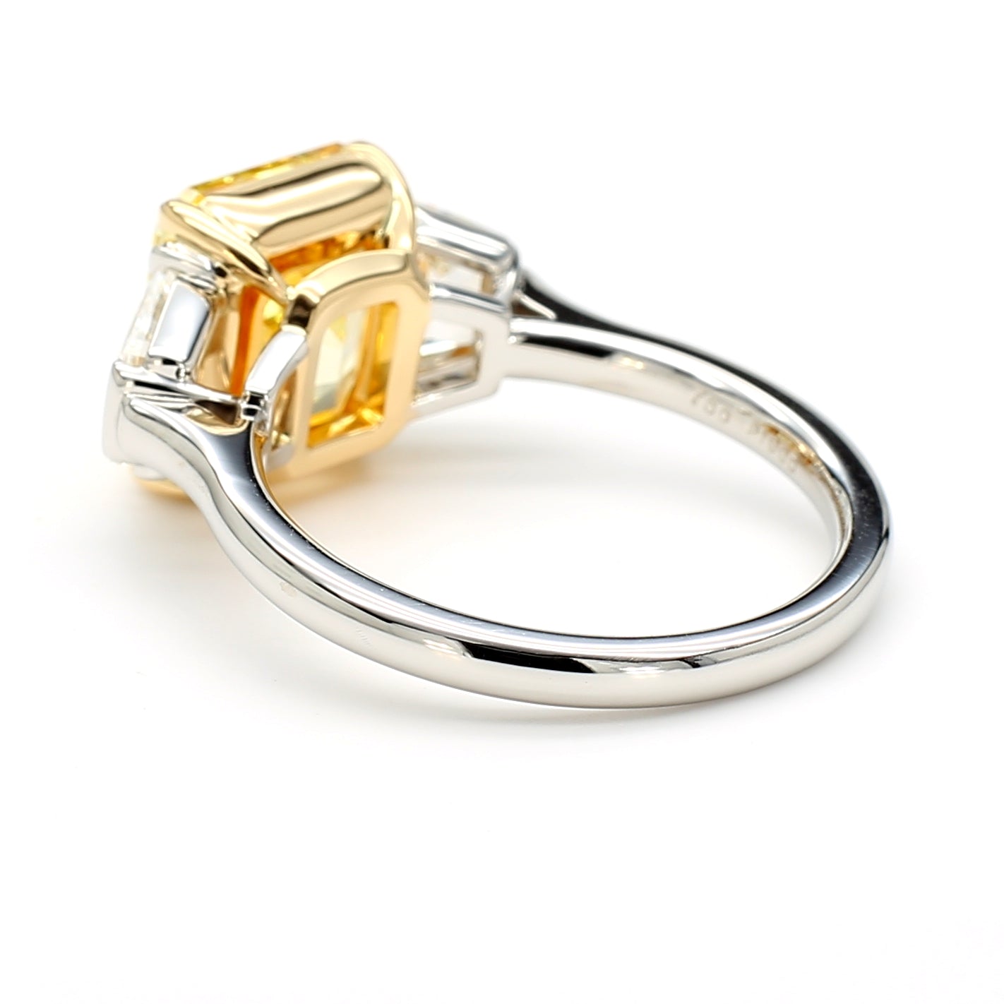 Natural Yellow Emerald Diamond Ring GIA Certified product image 4