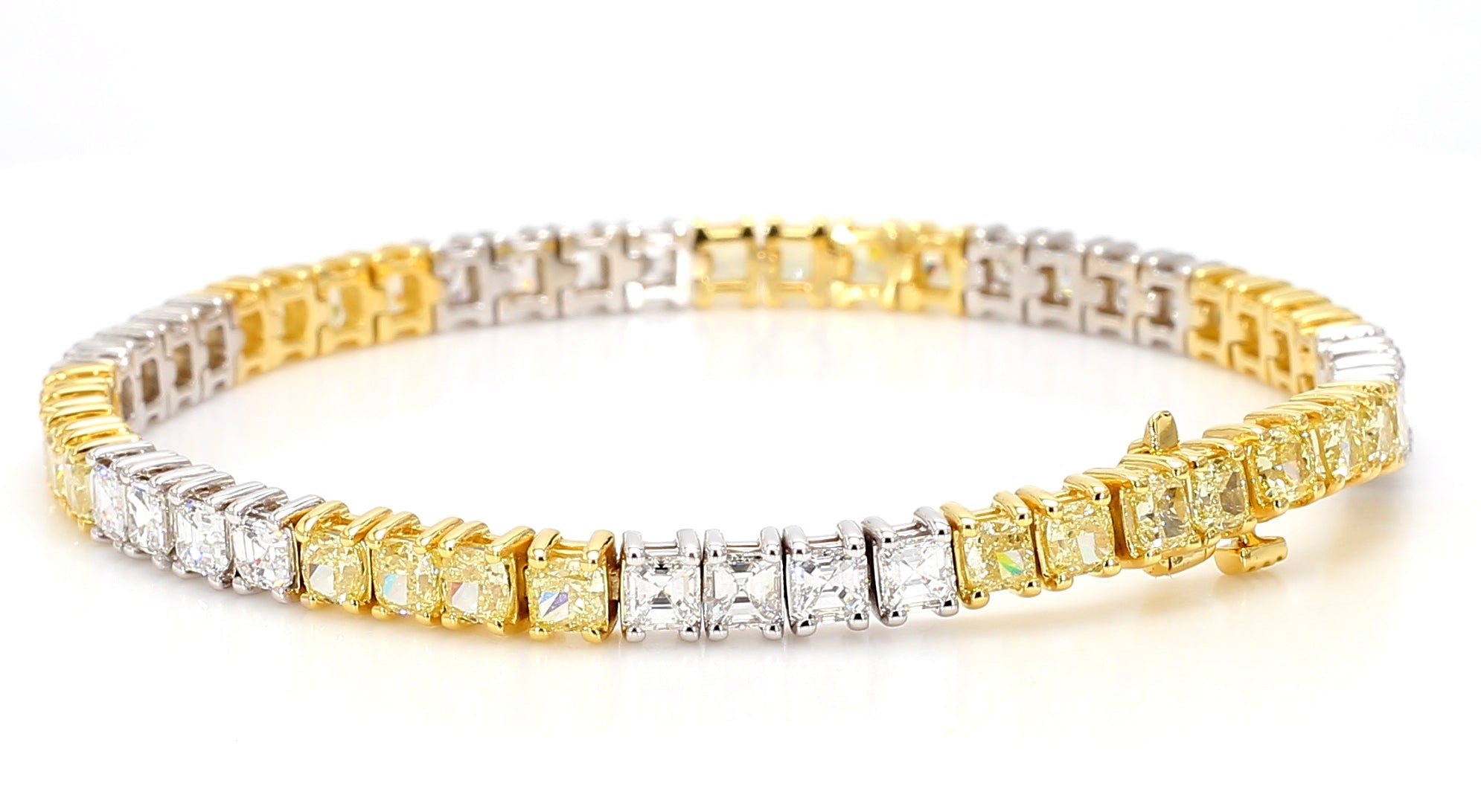 Natural Yellow Cushion Diamond Bracelet product image 4