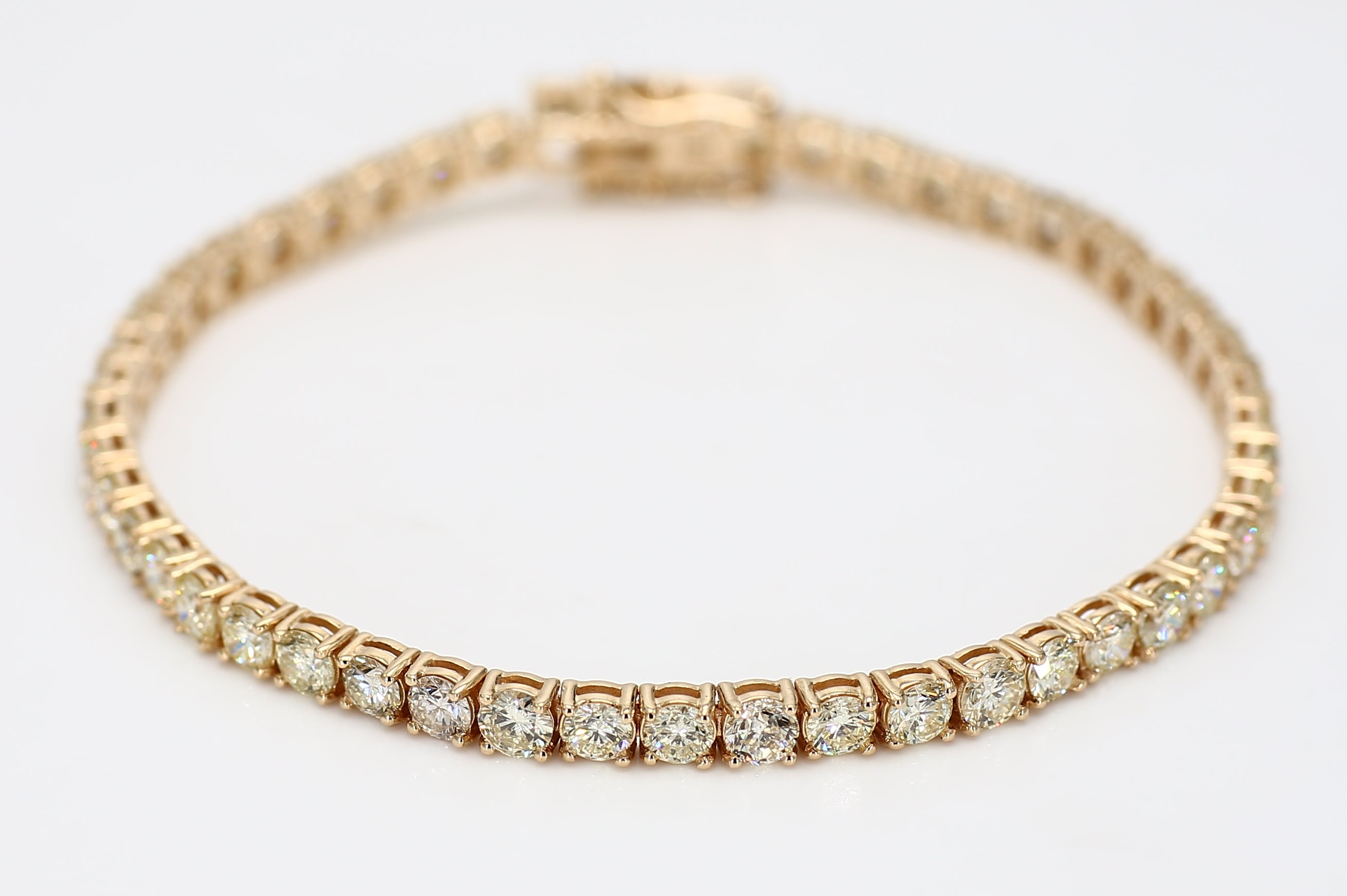 Natural White Round Diamond Bracelet