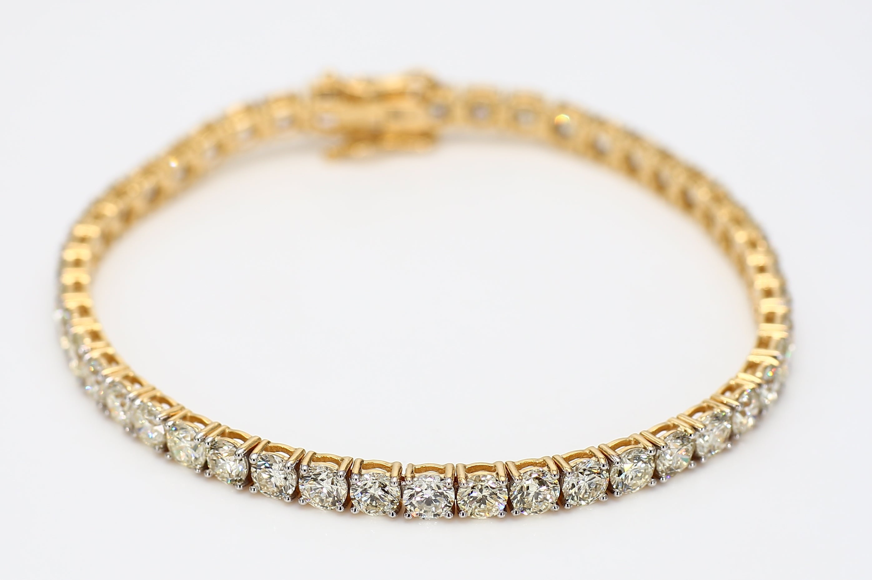 Natural White Round Diamond Bracelet