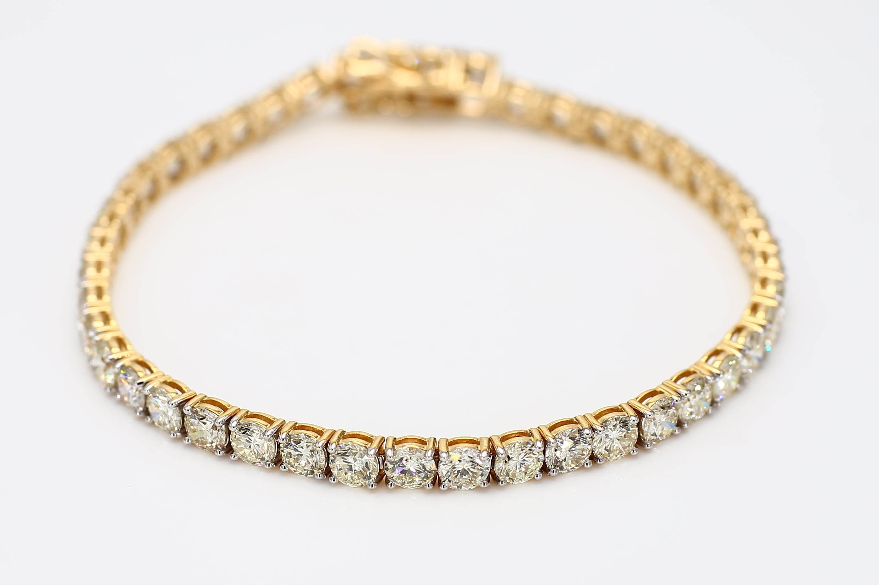 Natural White Round Diamond Bracelet