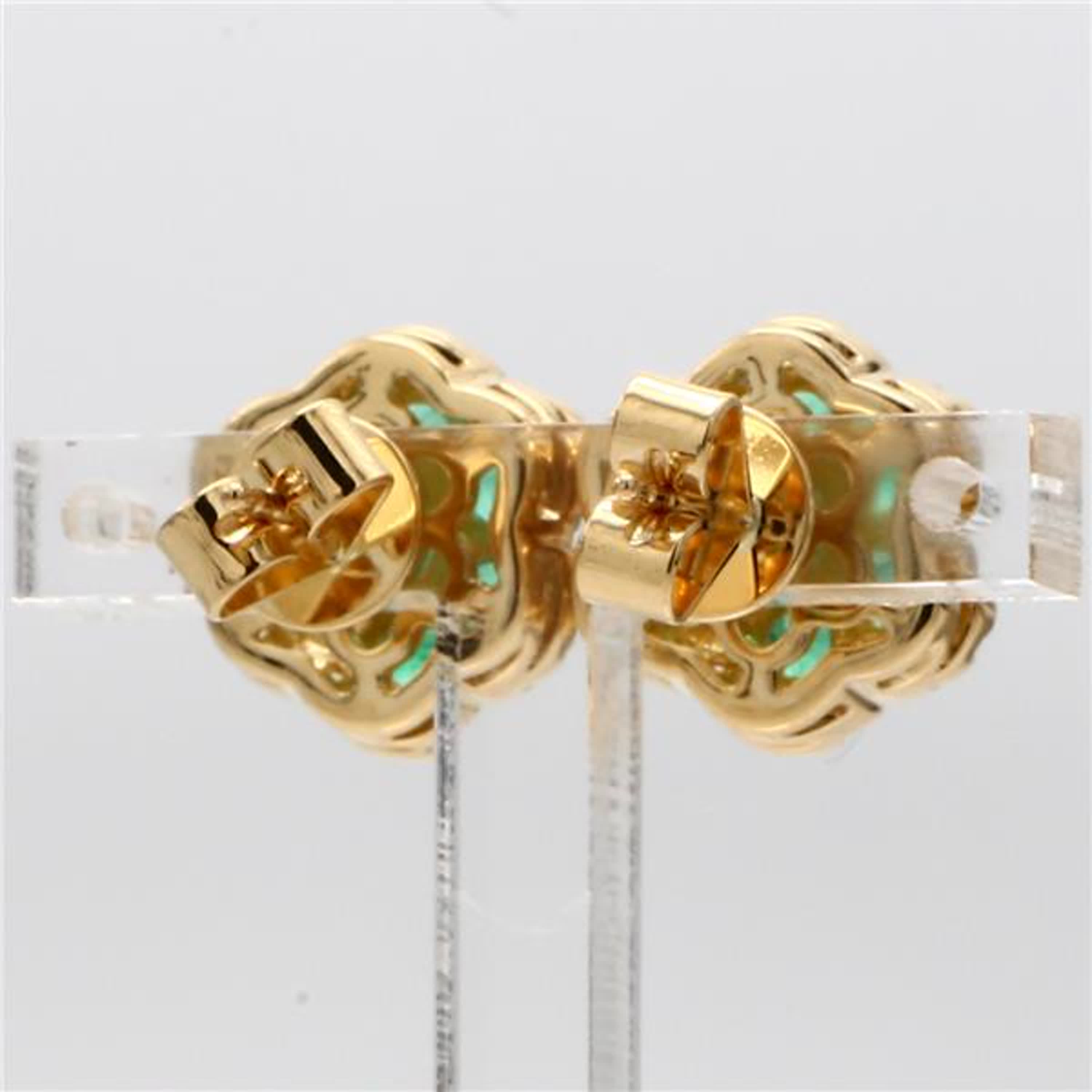 Natural Round Emerald and Yellow Diamond 1.56 Carat TW Yellow Gold Stud Earrings